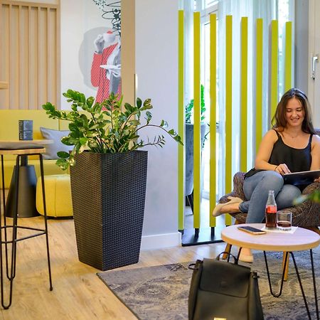 Ibis Hotel Frankfurt Messe West Francfort-sur-le-Main Extérieur photo