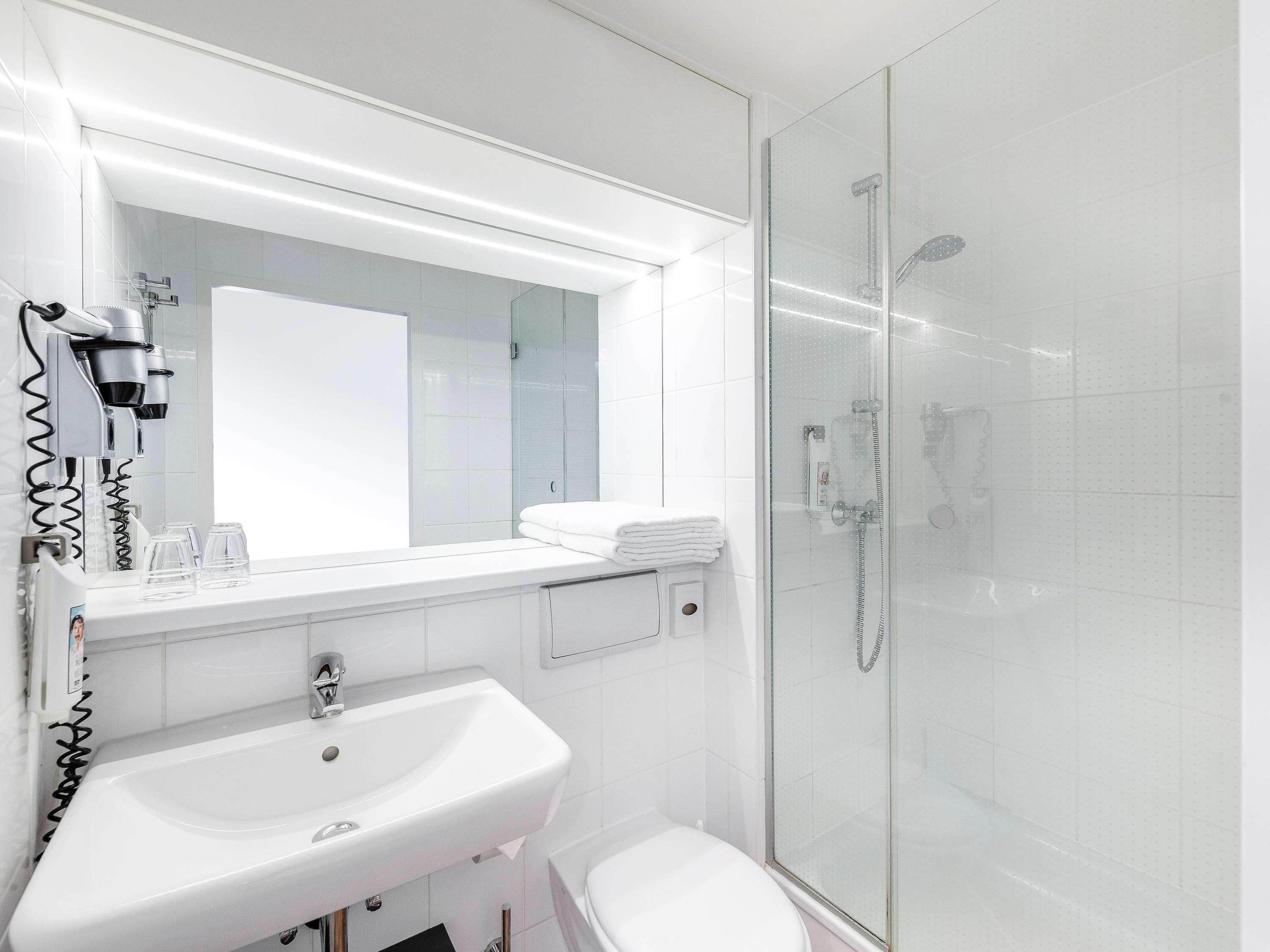 Ibis Hotel Frankfurt Messe West Francfort-sur-le-Main Extérieur photo