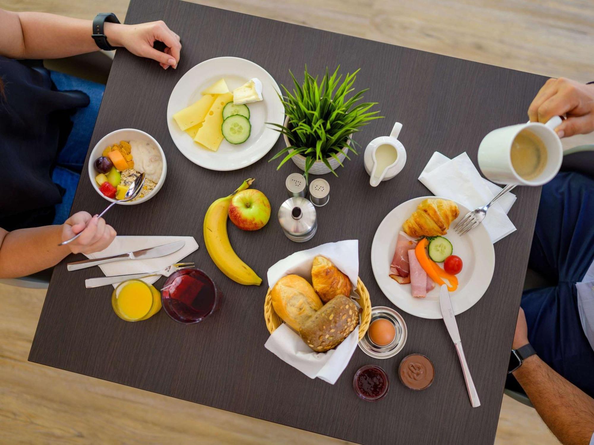 Ibis Hotel Frankfurt Messe West Francfort-sur-le-Main Extérieur photo