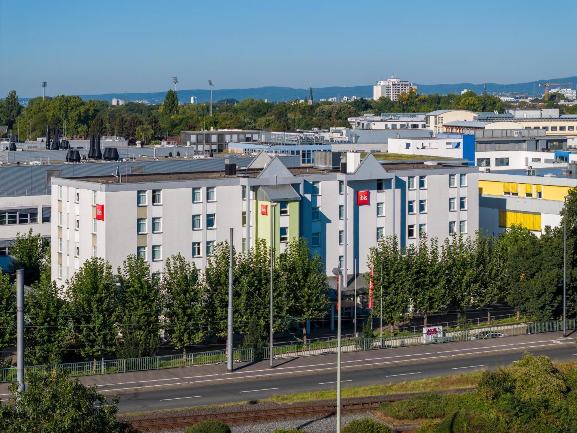 Ibis Hotel Frankfurt Messe West Francfort-sur-le-Main Extérieur photo