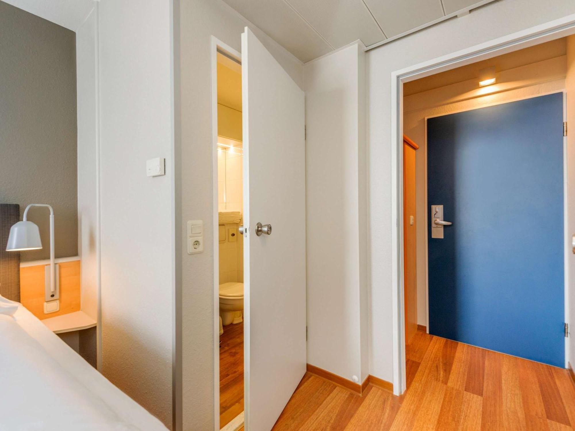 Ibis Hotel Frankfurt Messe West Francfort-sur-le-Main Extérieur photo
