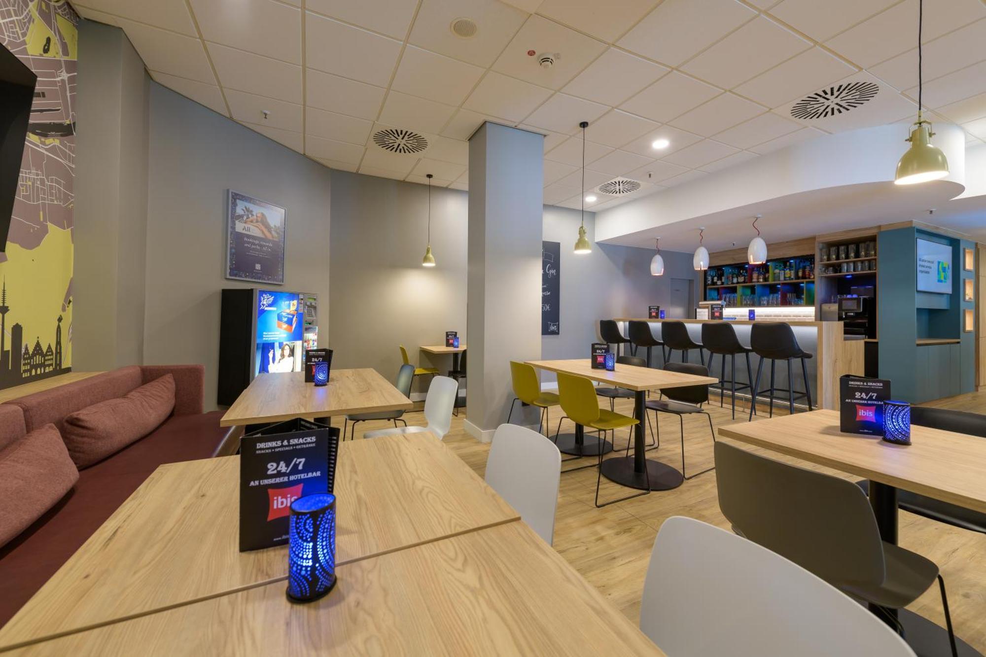 Ibis Hotel Frankfurt Messe West Francfort-sur-le-Main Extérieur photo