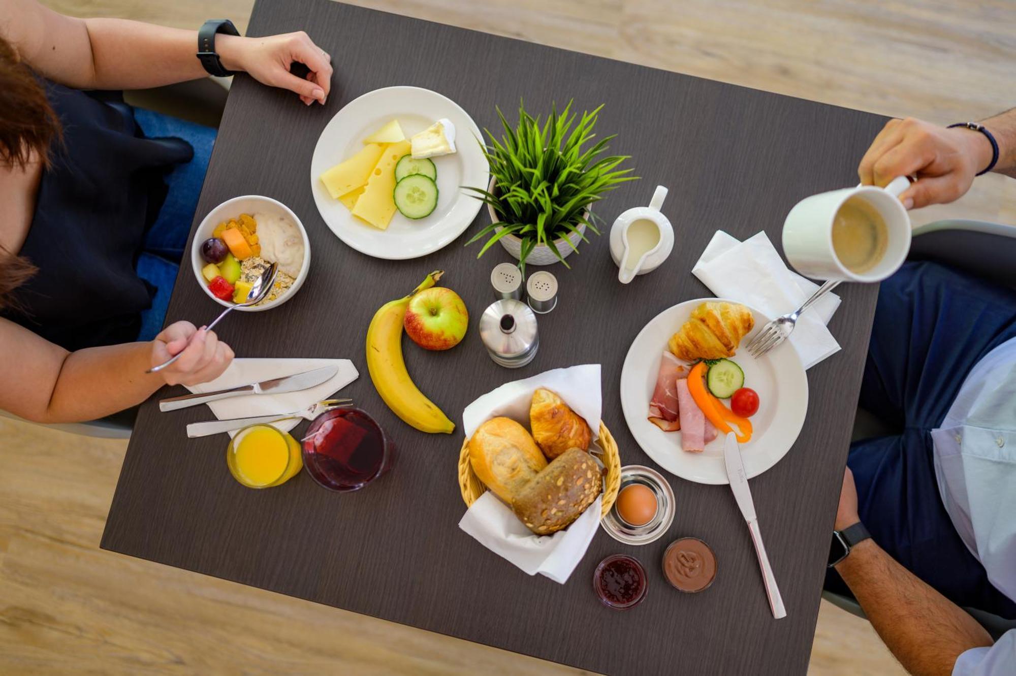 Ibis Hotel Frankfurt Messe West Francfort-sur-le-Main Extérieur photo