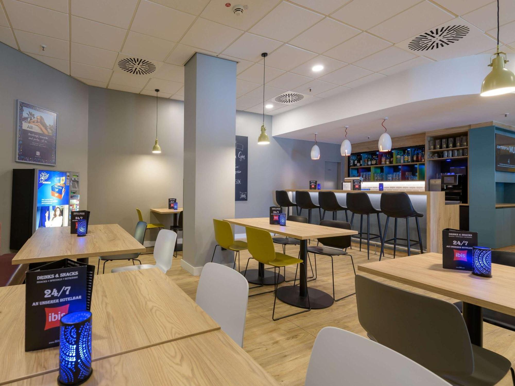 Ibis Hotel Frankfurt Messe West Francfort-sur-le-Main Extérieur photo