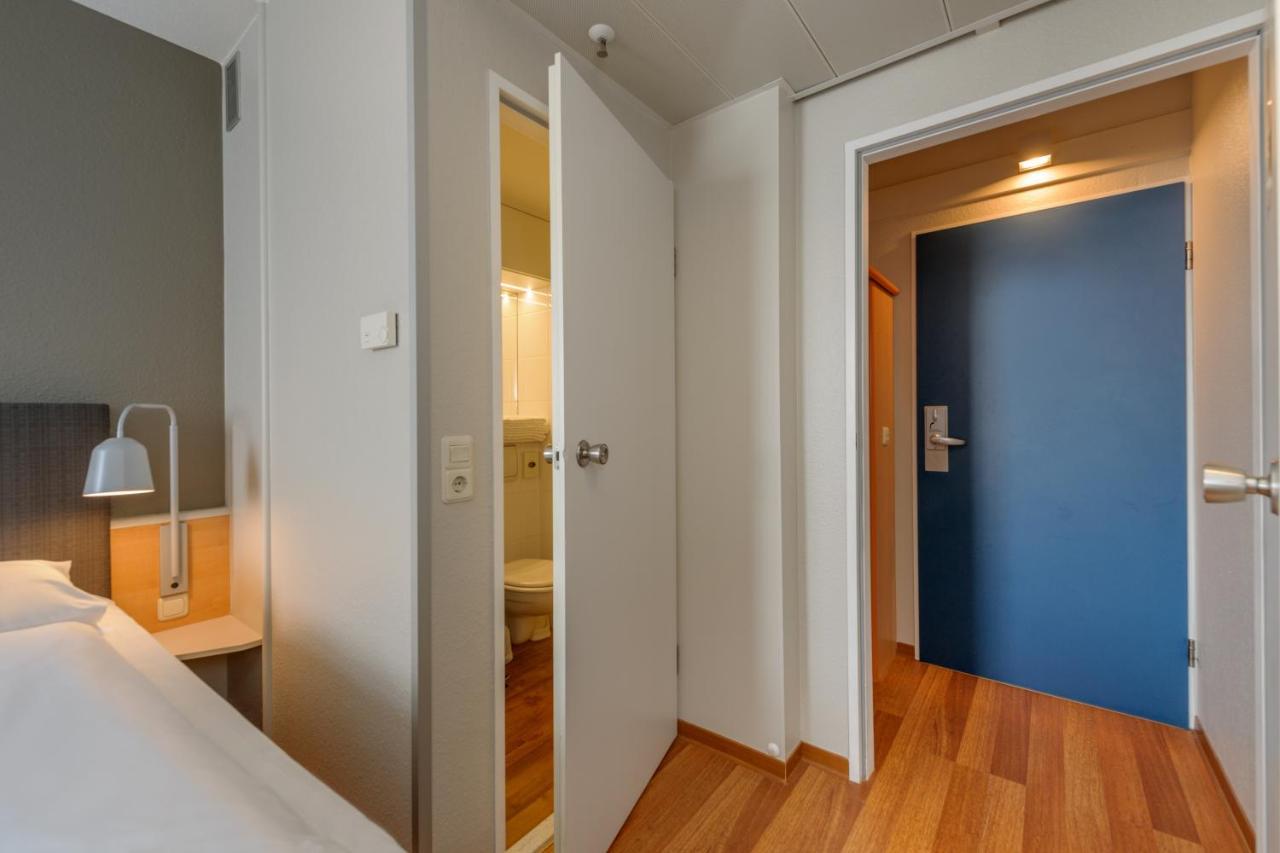 Ibis Hotel Frankfurt Messe West Francfort-sur-le-Main Extérieur photo